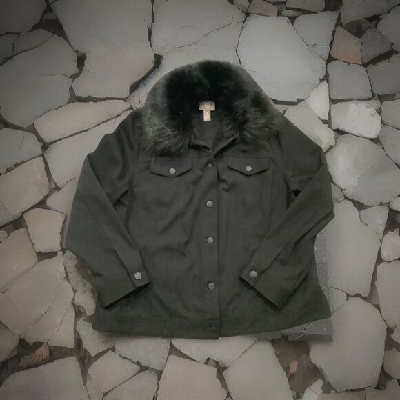 Chico's Black Button Stretch Denim Jacket Removable Faux Fur Collar SZ 3  NWOT - Picture 3 of 9